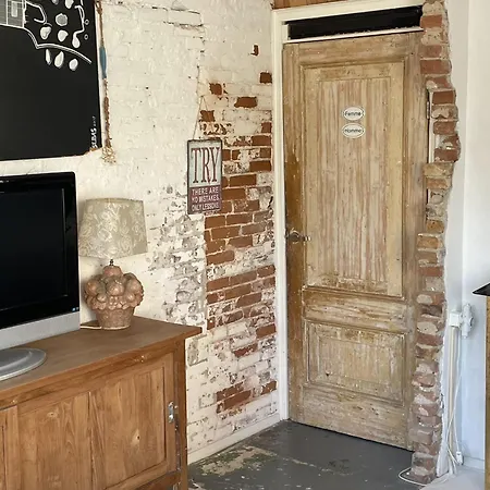 Appartement Gerenoveerde Winkel *